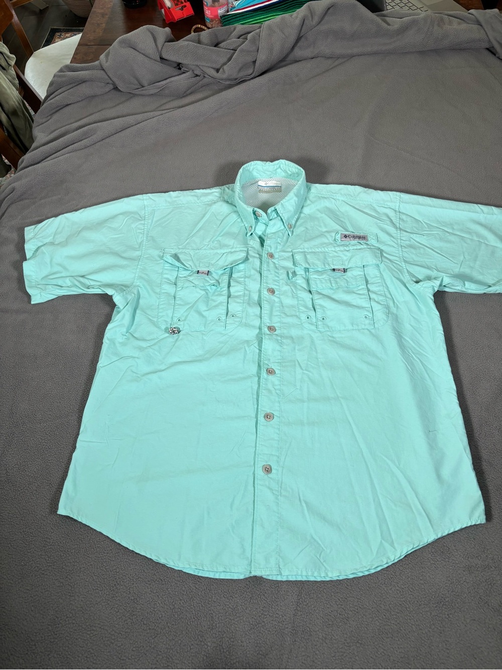 Columbia Men's Fishing Short Sleeve Button-Down Shirt in Mint